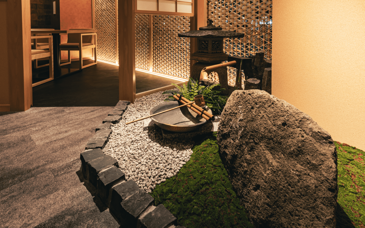 店内にある和風庭園の様子